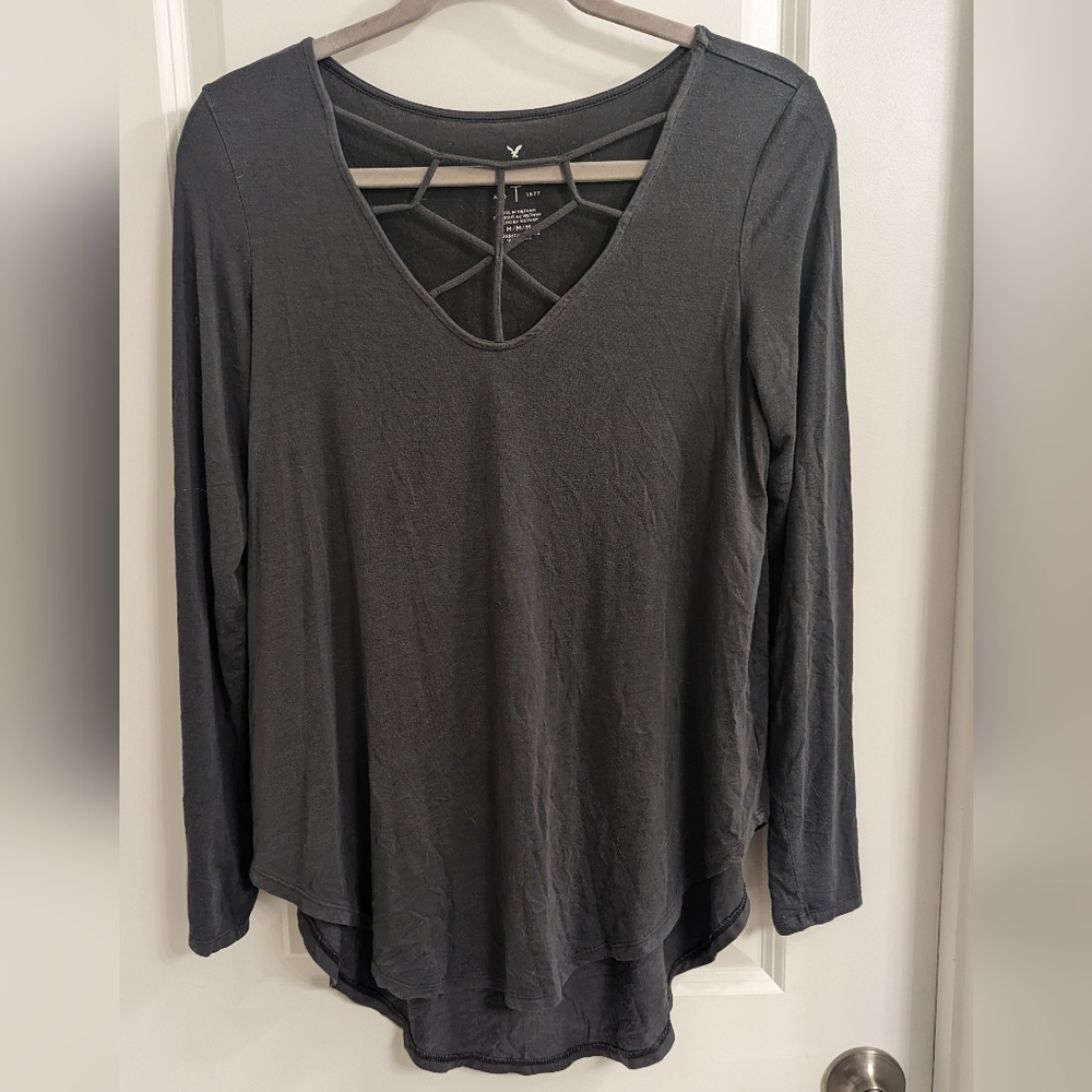 AE keyhole detail shirt